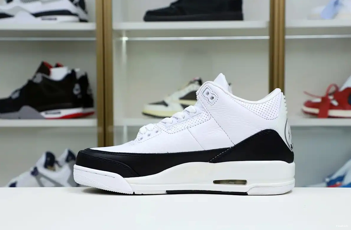 X 3 SP AIR FRAGMENT 'WHITE' DESIGN RETRO JORDAN 0502